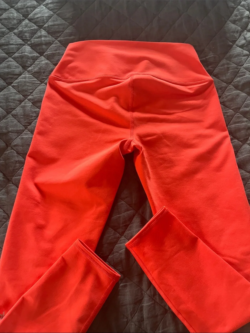 ALO Yoga High-Waist Leggings in Bright Red - Picture 2 of 3